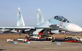 [ẢNH] Su-30SM Nga áp sát buộc F-35 NATO phải đổi hướng bay