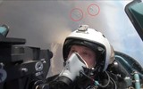 [ẢNH] Một số chi tiết khó tin trên Su-57 của Nga, khác hẳn máy bay Mỹ!