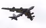 [ẢNH] Mỹ bất ngờ tái triển khai ‘pháo đài bay’ B-52 tới đảo Guam