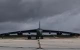 [ẢNH] Mỹ bất ngờ tái triển khai ‘pháo đài bay’ B-52 tới đảo Guam