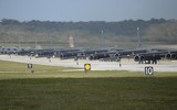 [ẢNH] Mỹ bất ngờ tái triển khai ‘pháo đài bay’ B-52 tới đảo Guam