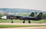 [ẢNH] Vì sao Su-47 của hãng Sukhoi 