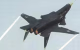 [ẢNH] Vì sao Su-47 của hãng Sukhoi 