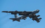 [ẢNH] B-52 Mỹ bay 4 ngày liên tục để dội bom phiến quân Taliban tại Afghanistan