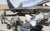 [ẢNH] Mài tóe lửa đường băng khi hạ cánh khẩn, tiết lộ thiết kế lạ của F-22 Raptor