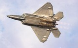 [ẢNH] Mài tóe lửa đường băng khi hạ cánh khẩn, tiết lộ thiết kế lạ của F-22 Raptor