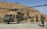 [ẢNH] Mỹ gặp ác mộng nếu Taliban chuyển vũ khí thu được cho Nga và Trung Quốc?