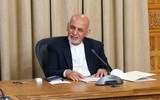 [ẢNH] Tổng thống Ghani và gia đình ở UAE sau khi tháo chạy khỏi Afghanistan