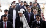 [ẢNH] Tổng thống Ghani và gia đình ở UAE sau khi tháo chạy khỏi Afghanistan