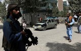 [ẢNH] Taliban ‘bất nhất’ khi vừa kêu gọi vừa cấm cửa viên chức Afghanistan đi làm