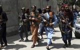 [ẢNH] Mỹ bất ngờ khi Taliban bội tín, tấn công thẳng vào người Mỹ di tản tại Kabul