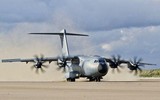 [ẢNH] ‘Ngựa thồ’ NATO gây tai tiếng khi tham gia di tản người tại Afghanistan