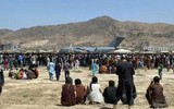 [ẢNH] Không phải 640 mà có tới 823 người nhồi nhét trên chiếc C-17 thoát khỏi Kabul