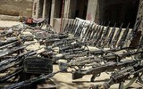 [ẢNH] 600.000 khẩu súng Mỹ các loại rơi vào tay Taliban