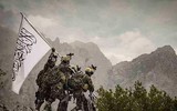 [ẢNH] Taliban giả trang thành đặc nhiệm Mỹ