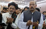 [ẢNH] Em trai cựu tổng thống Afghanistan tuyên bố trung thành với Taliban