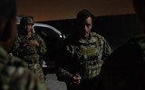 [ẢNH] Thiếu tướng Donahue là người lính Mỹ cuối cùng lên máy bay rời Afghanistan