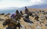 [ẢNH] FANR dùng trực thăng Mỹ tiếp tế cho các cao điểm kháng cự Taliban