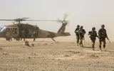 [ẢNH] FANR dùng trực thăng Mỹ tiếp tế cho các cao điểm kháng cự Taliban