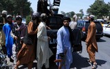[ẢNH] Taliban giữ 6 máy bay chở người Mỹ không cho di tản khỏi Afghanistan