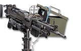 [ẢNH] Súng máy huyền thoại Mỹ trên bàn làm việc của chi huy khét tiếng Taliban