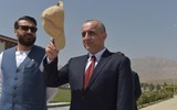 [ẢNH] Taliban thu giữ lượng lớn vàng- tiền tại nhà thủ lĩnh phe kháng chiến