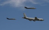 [ẢNH] Mỹ cho chiến đấu cơ tàng hình F-117 làm bia bay cho F-15 tập bắn