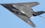 [ẢNH] Mỹ cho chiến đấu cơ tàng hình F-117 làm bia bay cho F-15 tập bắn