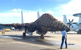 [ẢNH] Học Mỹ, Trung Quốc ra mắt chiến đấu cơ tác chiến điện tử