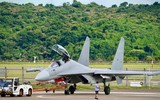 [ẢNH] Học Mỹ, Trung Quốc ra mắt chiến đấu cơ tác chiến điện tử