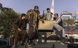 [ẢNH] Xe tăng Taliban áp sát Tajikistan, phép thử nguy hiểm trước Nga