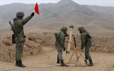 [ẢNH] Tajikistan và Taliban dàn quân sát biên giới, sẵn sàng cho tình huống xấu