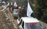[ẢNH] Xe bom cảm tử Taliban hoàn toàn vô dụng trước liên quân Nga-Tajikistan