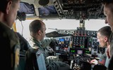 [ẢNH] 'Thùng xăng bay' KC-135 Mỹ suýt gây họa vì tự động bổ nhào