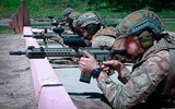 [ẢNH] Vệ binh Quốc gia Ukraine thay thế súng AK bằng súng AR-15 Mỹ