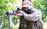 [ẢNH] Vệ binh Quốc gia Ukraine thay thế súng AK bằng súng AR-15 Mỹ