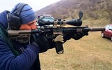 [ẢNH] Vệ binh Quốc gia Ukraine thay thế súng AK bằng súng AR-15 Mỹ