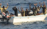 Bi hài chuyện cướp biển Somalia cướp nhầm tàu chiến Mỹ