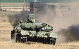 Xe tăng ly khai Ukraine rầm rập áp sát phòng tuyến quân chính phủ