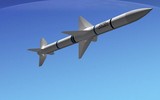Gần 300 tên lửa sát thủ AIM-120 của Mỹ đổ về Trung Đông