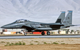 F-15E Strike Eagle Mỹ áp sát biên giới Ukraine giữa lúc miền Đông căng thẳng