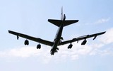 B-52 Mỹ thị uy Nga trong bối cảnh chiến sự Ukraine leo thang