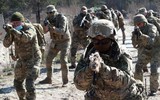 B-52 Mỹ thị uy Nga trong bối cảnh chiến sự Ukraine leo thang