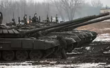 Hàng trăm xe tăng Nga áp sát biên giới Ukraine, sẵn sàng can thiệp vào miền Đông?