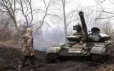 Binh đoàn xe tăng T-64 Ukraine âm thầm áp sát, miền Đông đột ngột căng thẳng