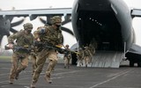 Vận tải cơ A-400M chở theo lính đặc nhiệm Anh vừa hạ cánh xuống Ukraine