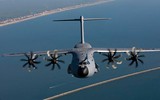 Vận tải cơ A-400M chở theo lính đặc nhiệm Anh vừa hạ cánh xuống Ukraine