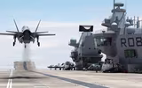 Khoảnh khắc F-35B Anh lao xuống biển phá vỡ thuyết âm mưu ‘bị rơi do đuổi theo Su-30 Nga’