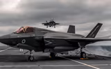 Khoảnh khắc F-35B Anh lao xuống biển phá vỡ thuyết âm mưu ‘bị rơi do đuổi theo Su-30 Nga’