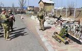 Ukraine triển khai quân số cực lớn áp sát phe ly khai miền Đông